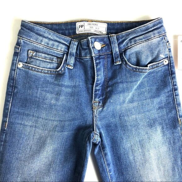 Free People Crop Straight Jeans NWT - Picture 5 of 10
